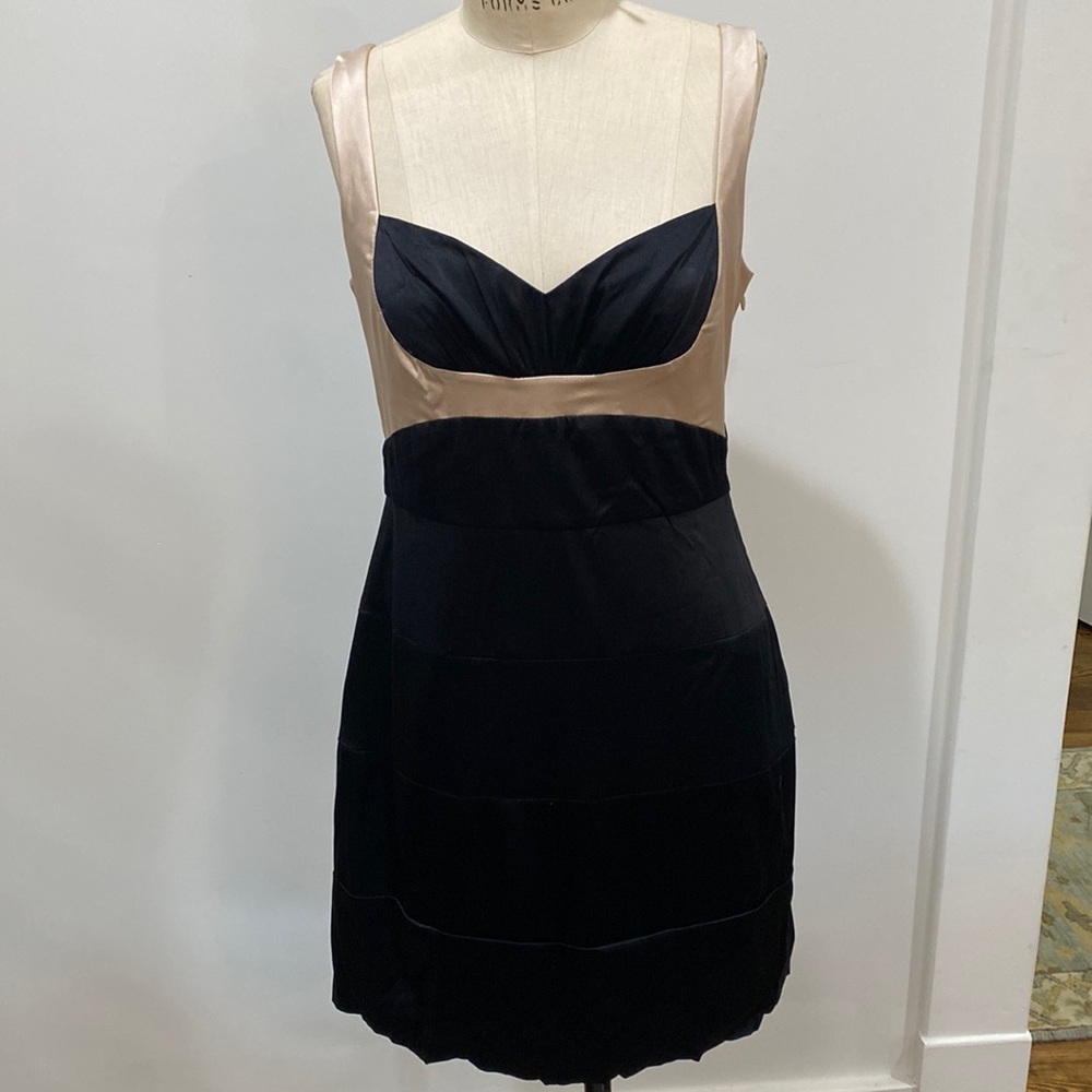 BCBG black and champagne two tone sleeveless cocktail dress size 8